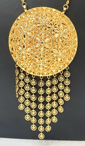 Conjunto de Collar, Pendientes y Anillo Chapados en Oro de 24K para Mujer, Diseño Clásico con Borlas Árabes, Joyería para Compromiso y Boda - Product Image 4