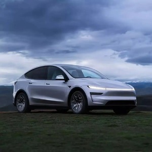รถยนต์ไฟฟ้า Tesla Model Y รุ่นขายดีที่สุด SUV ระดับหรูหรา ภายในตกแต่งอย่างดี ระบบชาร์จเร็ว ดีไซน์ทันสมัย พร้อมสำหรับตลาดนานาชาติ - Product Image 4