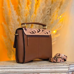 กระเป๋าเอกสารหนังแท้ 100% สไตล์ตะวันตกแบบใหม่ ปี 2026 ตกแต่งด้วยลายสลักมือ สำหรับผู้หญิง ใช้ทำงาน สะพายข้าง สะพายไหล่ ใส่แล็ปท็อปได้ - Product Image 6