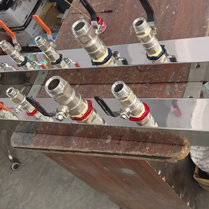 Colector de Agua Dubey International de 8 Entradas y 8 Salidas con Válvula de Bola para Mascotas, Resistente al Óxido, Larga Vida Útil, 2 Años de Garantía - Product Image 1