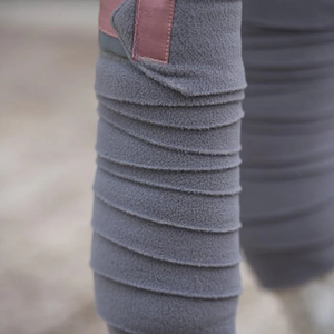 Ensemble d'équitation de haute qualité pour le dressage, tapis de selle en soie vert chasseur avec doublure en maille et bandages de polo - Product Image 5