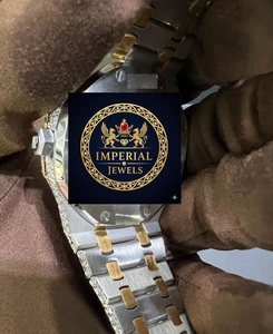 Reloj Deportivo de Lujo con Diseño Cuadrado de Alta Gama, Cristal GPS, Moissanita VVS Dorada, Unisex - Product Image 2