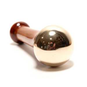 Bâtonnet facial traditionnel en bois Kansa, outil de massage naturel, design moderne, fait main, utilisation sur table pour le soin du visage, du cou et du corps, spa - Product Image 2