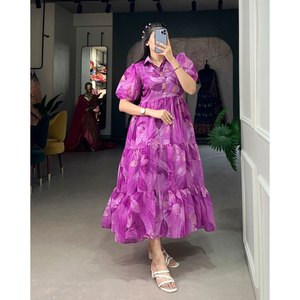 นักออกแบบ georgette พิมพ์งานเพียงหนึ่งชิ้นสีชมพู - Product Image 1