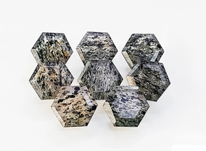 Cuarzo rutilado negro AAA, hexagonal facetado, piedra preciosa de 14*14 mm, 100% NATURAL, para la fabricación de joyas a precio de mayorista. - Product Image 2