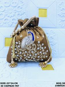 Sac Potli brodé main motif paon avec poignée en perles – Pochette ethnique de créateur à cordon pour mariages et occasions festives - Product Image 2