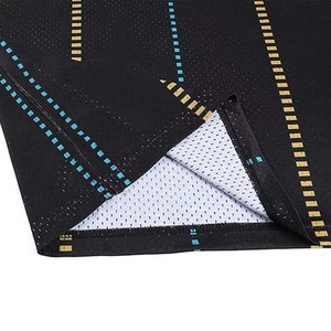 Uniforme de Baloncesto Personalizado con Logotipo Impreso a Color, Antiarrugas, Transpirable, Absorbente de Humedad, Antibacteriano, Calidad Premium - Product Image 6