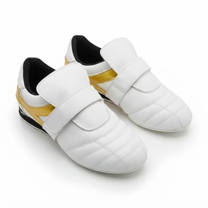 Chaussures d'arts martiaux en cuir confortables pour le taekwondo, le karaté et le judo - Écologiques, légères, résistantes à l'usure, pour adultes et enfants - Product Image 1