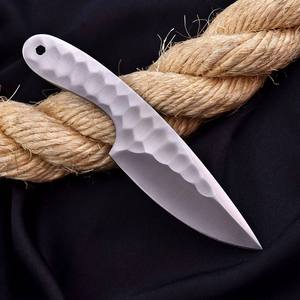 Cuchillo Skinner de Hoja Fija de Acero Forjado de Una Pieza con Punta Caída, Cuchillo EDC para Cuello, Caza, Camping, Bushcraft y Actividades al Aire Libre - Product Image 5