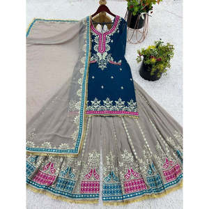 Mono de Fiesta con Bordado Pesado de Diseñador, Top-Plazzo y Dupatta para Ocasiones Elegantes - Product Image 3