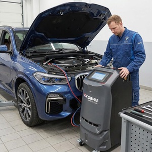 Máquina de Servicio de Aire Acondicionado Automotriz Automática KOENG KAC-YF6, Refrigerante R134a 1234yf, Pantalla Táctil de 10 Pulgadas, Eficiencia de Recuperación >95%, 15 kg - Product Image 1