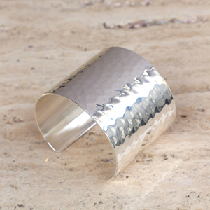 กำไลข้อมือเงินตอกลาย, กำไลปรับขนาดได้, เครื่องประดับสไตล์มินิมอลโบโฮสำหรับผู้หญิง, ของขวัญวันเกิดสุดพิเศษสำหรับเธอ - Product Image 4