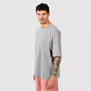 T-shirt Homme Oversize en Coton 100% Personnalisable avec Votre Logo – Qualité Supérieure, Vente en Gros, Idéal Streetwear, Gym et Course à Pied - Product Image 3