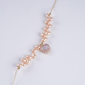 Petit collier pendentif baroque en perle d'eau douce naturelle, forme d'épi de blé, cœur rose, chaîne de clavicule, accessoire polyvalent pour tous les jours - Product Image 2