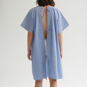 Ropa de Trabajo Médica Transpirable de Primera Calidad con Bolsillos Prácticos para Uso en Equipo, Bata para Pacientes - Product Image 4