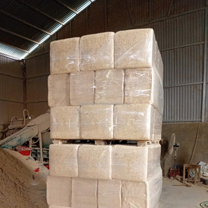 Sciure de bois et copeaux de bois 100% PIN |   Utilisation du système de chauffage |   4200J Calorie |   Frais Propre Sec |   Ventes en gros et commandes de grande quantité - Product Image 3