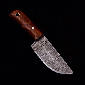 Couteau à Découper en Acier Damas de Qualité Industrielle Fait Main avec Manche en Bois et Étui en Cuir pour le Camping en Plein Air - Product Image 2