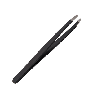 Kit de 5 pinces à épiler de précision en acier inoxydable à pointe inclinée pour les poils du visage, les points noirs et les éclats cutanés, avec étui en PU - Product Image 3