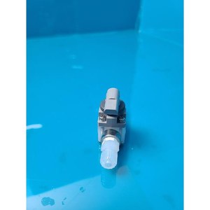 CKD TMDZ02-6-2 Utilisé comme pièce détachée d'équipement semi-conducteur d'occasion - Product Image 3