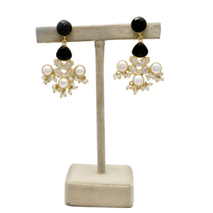 Boucles d'oreilles pendantes vintage en onyx noir, zircone cubique et perle d'eau douce, plaqué or 24 carats, en laiton, pour femme, mariage, 3 niveaux - Product Image 3