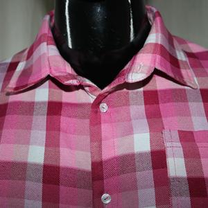 Camiseta de peso pesado de 300 GSM, estilo streetwear, 100% algodón, rosa y blanca, talla americana, estampado completo, URBAN PRODUCTIONS - Product Image 4