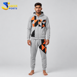 Nuevo Chándal Moderno para Hombre Hecho con Material Ligero que Ofrece un Ajuste Cómodo y una Sensación Flexible, Chándal para Hombre para Uso Diario - Product Image 1