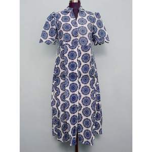 ชุดเดรสไหมพรมสไตล์อินเดีย คังกูร่า คอวี ความยาวปานกลาง สำหรับผู้หญิง ลายพิมพ์รักษ์โลก ซักได้ ตกแต่งด้วยกระดุม - Product Image 3