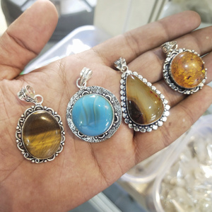 New Premium Multi Color Customized Agate Pendants Natural <b>Crystal</b> Irregular Shape Pendants Polished Gemstone Unisex Pendants - Product Image 2