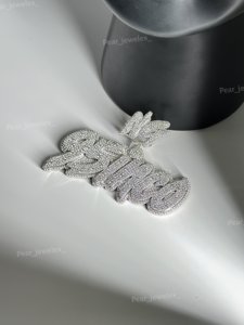 Colgante de Moissanita Hiphop de Plata 925 con Baño de Rodio, Charm de Letra, Unisex, Regalo para Fiestas, Colgantes Temáticos, Estilo Microincrustado - Product Image 3