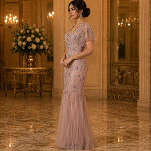 Robe de soirée de luxe pour femmes, brodée de fleurs |   Robe longue élégante en tulle à col en V, tenue de soirée haut de gamme, pour réception de mariage, création de designer - Product Image 3