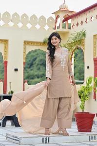 Ensemble Salwar en coton brodé beige pour femme, style traditionnel, coupe régulière, longueur genou, tenue décontractée, séchage rapide, numérique - Product Image 3
