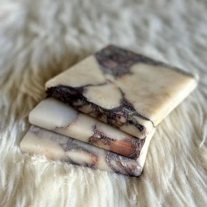 Posavasos Cuadrados de Mármol Calacatta Viola Hechos a Mano, Vajilla de Lujo, Regalo para el Hogar - Product Image 1