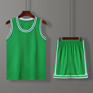 Ensembles d'uniformes de basketball respirants les plus vendus, fabriqués en 100 % polyester, uniformes sublimés de haute qualité pour les équipes adultes - Product Image 5
