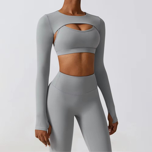 Ensemble de sport et de yoga réversible pour femme, neuf, personnalisé, avec soutien-gorge de sport, short et leggings, collection Activewear - Product Image 3