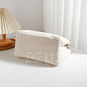 Sac fourre-tout confortable et pratique pour le travail et le shopping, doté d'une construction durable - Product Image 2