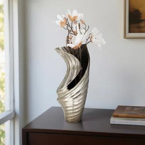 Vase à fleurs en métal élégant, décoration de table, décoration intérieure haut de gamme pour hôtels, événements et maisons - Product Image 1