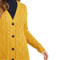 Meistverkaufte Damen Gemütliche Übergroße Gelbe Zopfmuster-Strickjacke Warme Knopf-Cardigan im High-Street-Stil Winter-Pullover OEM ODM Service