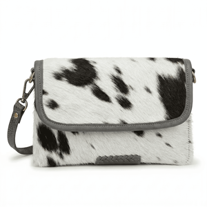 Bolso Bandolera de Cuero Genuino con Detalles en Pelo de Vaca, Origen Argentino, Cierre de Botón Seguro, Correa Trenzada Premium, Estilo Vintage para Dama - Product Image 1