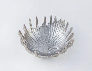 Bol à fruits en laiton antique à dôme plat, en métal doré poli, écologique, style américain, élégant, en bois, pour usage domestique - Product Image 6