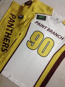 Maillot de football américain sublimé, conçu avec des panneaux ventilés, conçu pour les équipes universitaires recherchant un look professionnel unique - Product Image 4