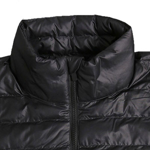 Chaqueta Acolchada Negra para Hombre, Cuello Alto, Cierre de Cremallera, Resistente al Viento, Informal, de Invierno, Corte Ajustado, Relleno de Poliéster, Manga Regular - Product Image 4