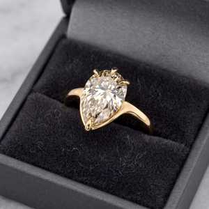 Magnifique bague solitaire en diamant taille poire de 3,02 carats, cultivé en laboratoire, avec or massif 14 carats, cadeau de surprise pour mariage ou fiançailles pour la mariée - Product Image 3
