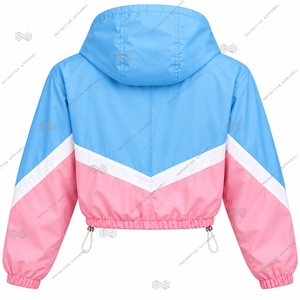 เสื้อแจ็คเก็ตวินด์เบรกเกอร์แบบครอปสำหรับผู้หญิง แบรนด์ Jack and Jill of America แบบขายส่ง ปักลายสีฟ้าอ่อนและชมพู มีฮู้ด ซิปแบบรูดขึ้น - Product Image 2