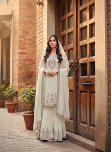 Robe de mariée pakistanaise très demandée, Salwar Dupatta blanc et noir en rayonne à séchage rapide, Salwar Kameez pour les fêtes et les festivals - Product Image 5