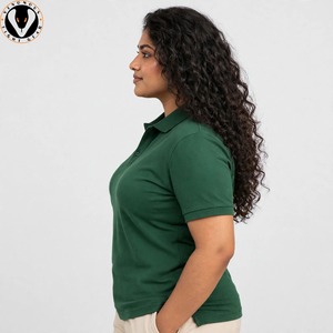 Polo classique pour femme avec col côtelé, finitions soignées et style intemporel pour les tenues professionnelles et décontractées - Product Image 4