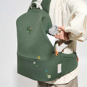 Mochila Reciclable de Gran Capacidad con Diseño Ligero e Impermeable, Correa Ajustable y Cierre de Cremallera para Viajes, a la Moda - Product Image 1