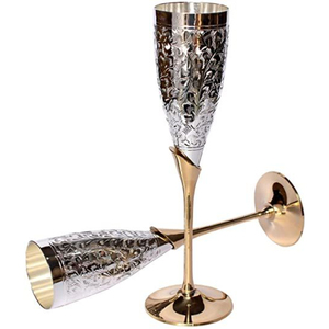 Verre à vin rouge plaqué or avec long pied et motif gravé – Vaisselle de haute qualité pour bar, restaurant ou usage domestique - Product Image 2