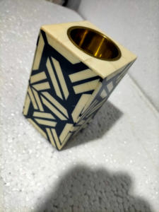 Brûleur d'encens élégant en résine avec incrustations d'os de qualité supérieure Imperial Noor pour le Ramadan et les cadeaux de fête - Product Image 4