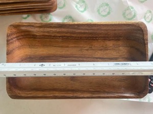 Plateau élégant et moderne en bois d'acacia, finition polie, plateau de service de qualité supérieure, plateau de restauration haut de gamme, plateau en bois d'acacia personnalisé UO - Product Image 3