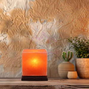 Nouvelle arrivée : lampe en sel de l'Himalaya en forme de cube, éclat naturel, lampe en sel de l'Himalaya en forme de cube pour usage intérieur - Product Image 4
